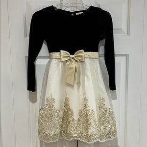 Rare Editions Black Velvet Gold Embroidered Fit & Flare Party Dress Size 8 EUC